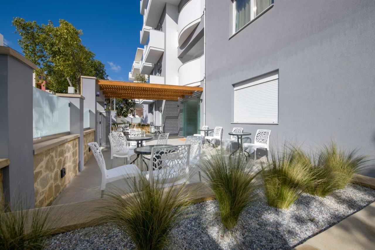 Deluxe City Hotel Chania  ภายนอก รูปภาพ