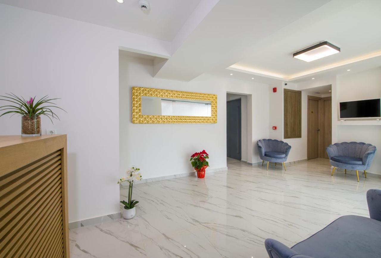 Deluxe City Hotel Chania  ภายนอก รูปภาพ