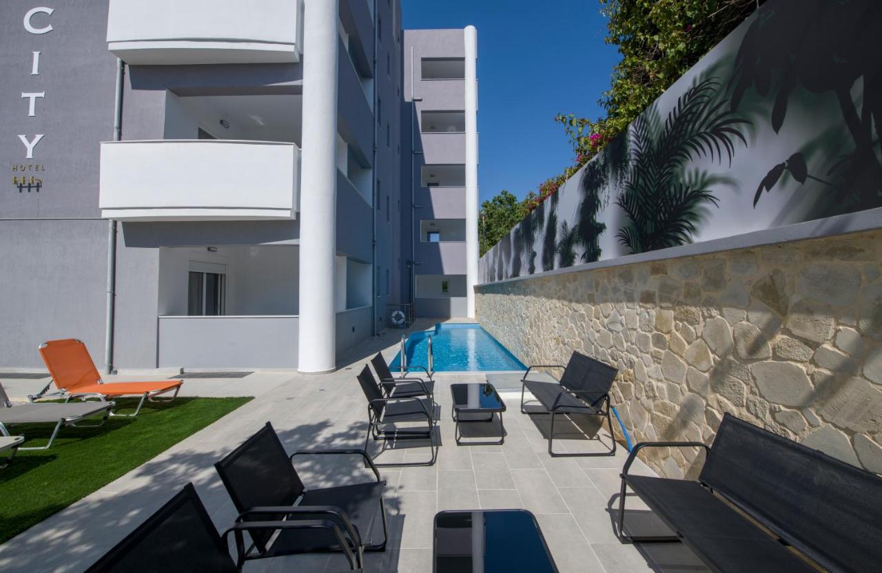Deluxe City Hotel Chania  ภายนอก รูปภาพ