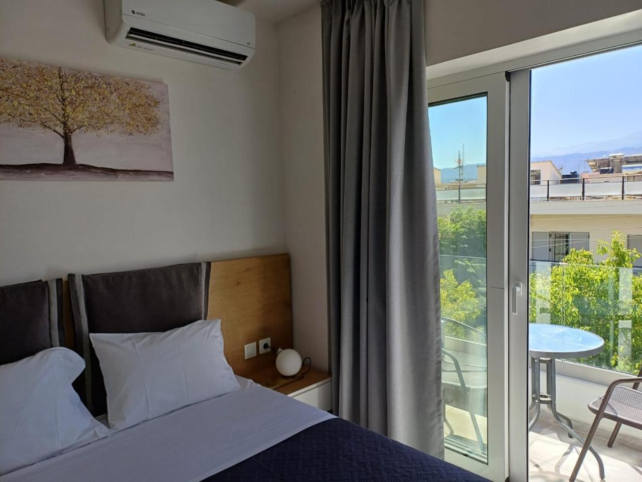 Deluxe City Hotel Chania  ภายนอก รูปภาพ