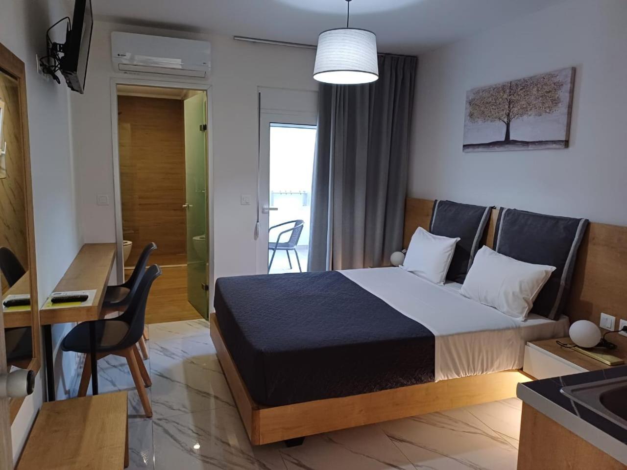Deluxe City Hotel Chania  ภายนอก รูปภาพ